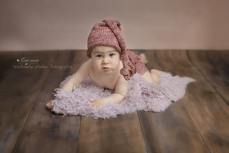 Michaela Stieler Kinder cocoon pictures Kinderfotografie Fotograf Neugeborene Babyfotografie Bremen Oldenburg Hamburg Verden Hannover Baby Neugeborenenfotografie Kinderfotos Fotografie Babyfotos