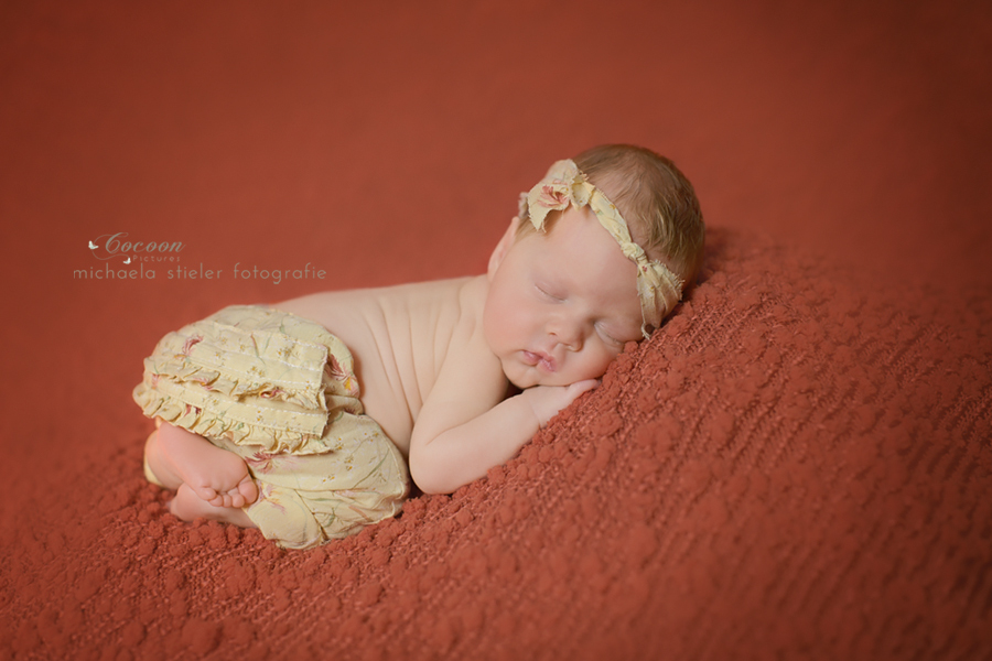  Michaela Stieler Kinder cocoon pictures Kinderfotografie Fotograf Neugeborene Babyfotografie Bremen Oldenburg Hamburg Verden Hannover Baby Neugeborenenfotografie Kinderfotos Fotografie Babyfotos