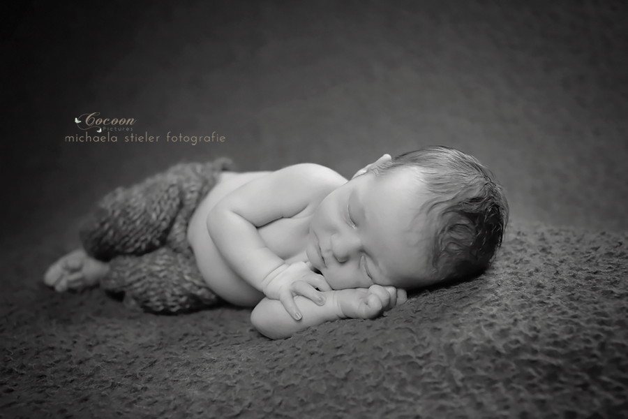 Michaela Stieler Kinder cocoon pictures Kinderfotografie Fotograf Neugeborene Babyfotografie Bremen Oldenburg Hamburg Verden Hannover Baby Neugeborenenfotografie Kinderfotos Fotografie Babyfotos