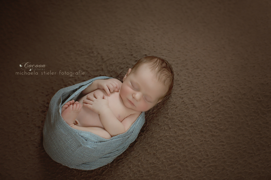 Michaela Stieler Kinder cocoon pictures Kinderfotografie Fotograf Neugeborene Babyfotografie Bremen Oldenburg Hamburg Verden Hannover Baby Neugeborenenfotografie Kinderfotos Fotografie Babyfotos