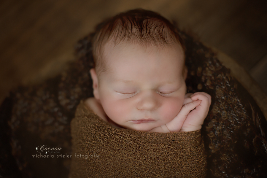 Michaela Stieler Kinder cocoon pictures Kinderfotografie Fotograf Neugeborene Babyfotografie Bremen Oldenburg Hamburg Verden Hannover Baby Neugeborenenfotografie Kinderfotos Fotografie Babyfotos