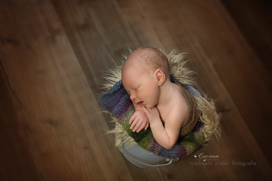 Michaela Stieler Kinder cocoon pictures Kinderfotografie Fotograf Neugeborene Babyfotografie Bremen Oldenburg Hamburg Verden Hannover Baby Neugeborenenfotografie Kinderfotos Fotografie Babyfotos