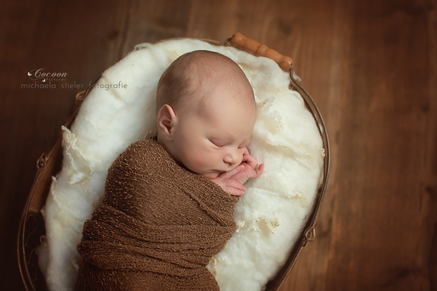 Michaela Stieler Kinder cocoon pictures Kinderfotografie Fotograf Neugeborene Babyfotografie Bremen Oldenburg Hamburg Verden Hannover Baby Neugeborenenfotografie Kinderfotos Fotografie Babyfotos