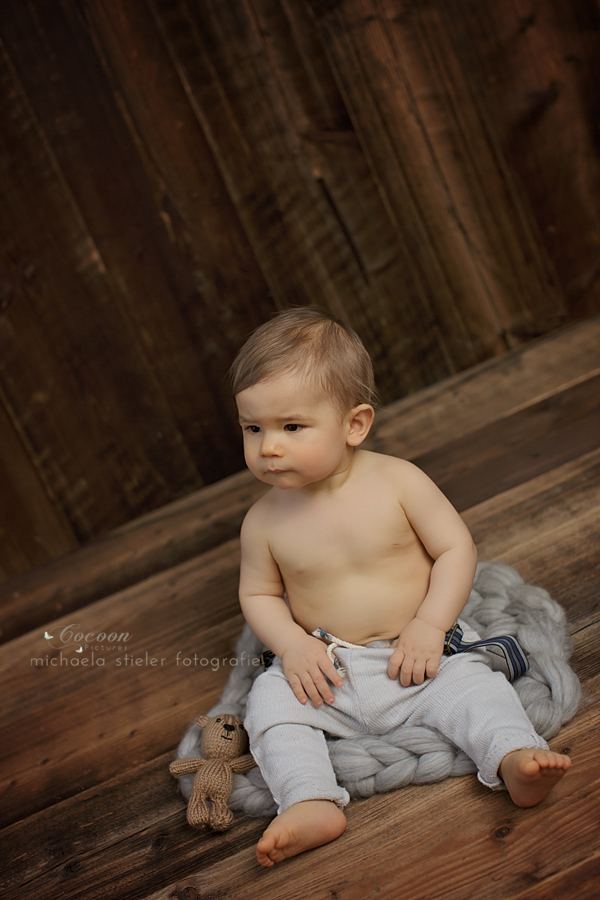 Michaela Stieler Kinder cocoon pictures Kinderfotografie Fotograf Neugeborene Babyfotografie Bremen Oldenburg Hamburg Verden Hannover Baby Neugeborenenfotografie Kinderfotos Fotografie Babyfotos