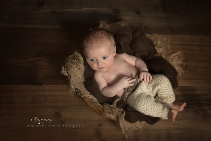 Michaela Stieler Kinder cocoon pictures Kinderfotografie Fotograf Neugeborene Babyfotografie Bremen Oldenburg Hamburg Verden Hannover Baby Neugeborenenfotografie Familienfotos Kinderfotos Fotografie Babyfotos