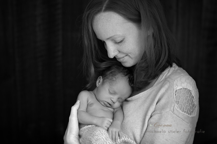 Michaela Stieler Kinder cocoon pictures Kinderfotografie Fotograf Neugeborene Babyfotografie Bremen Oldenburg Hamburg Verden Hannover Baby Neugeborenenfotografie Familienfotos Kinderfotos Fotografie Babyfotos
