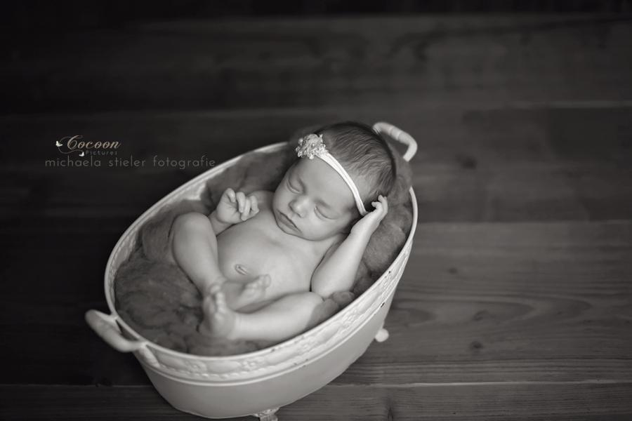 Michaela Stieler Kinder cocoon pictures Kinderfotografie Fotograf Neugeborene Babyfotografie Bremen Oldenburg Hamburg Verden Hannover Baby Neugeborenenfotografie Familienfotos Kinderfotos Fotografie Babyfotos