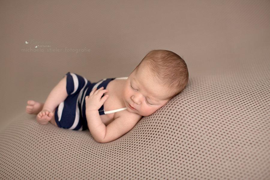 Michaela, Stieler, Kinder, cocoon, pictures, Kinderfotografie, Fotograf, Neugeborene, Neugeborenenfotografin, Babyfotografie, Bremen, Oldenburg, Hamburg, Verden, Hannover, Baby, Neugeborenenfotografie, Kinderfotos, Fotografie, Babyfotos