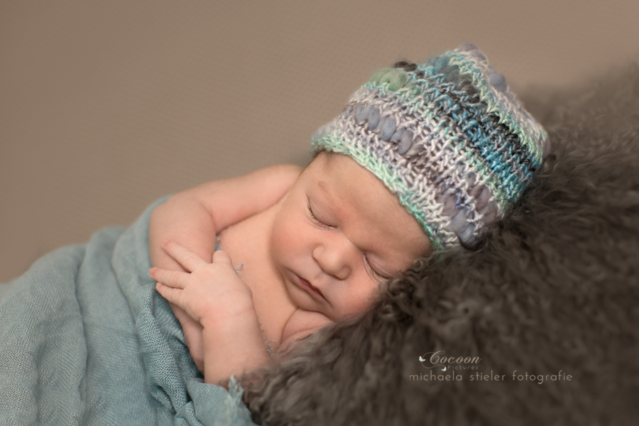 Michaela, Stieler, Kinder, cocoon, pictures, Kinderfotografie, Fotograf, Neugeborene, Neugeborenenfotografin, Babyfotografie, Bremen, Oldenburg, Hamburg, Verden, Hannover, Baby, Neugeborenenfotografie, Kinderfotos, Fotografie, Babyfotos