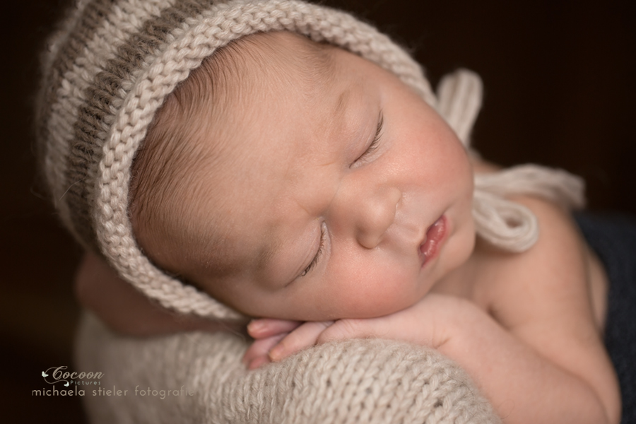 Michaela, Stieler, Kinder, cocoon, pictures, Kinderfotografie, Fotograf, Neugeborene, Neugeborenenfotografin, Babyfotografie, Bremen, Oldenburg, Hamburg, Verden, Hannover, Baby, Neugeborenenfotografie, Kinderfotos, Fotografie, Babyfotos